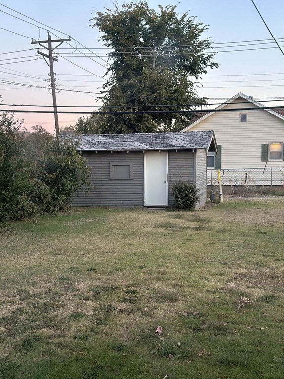 Listing photo 24