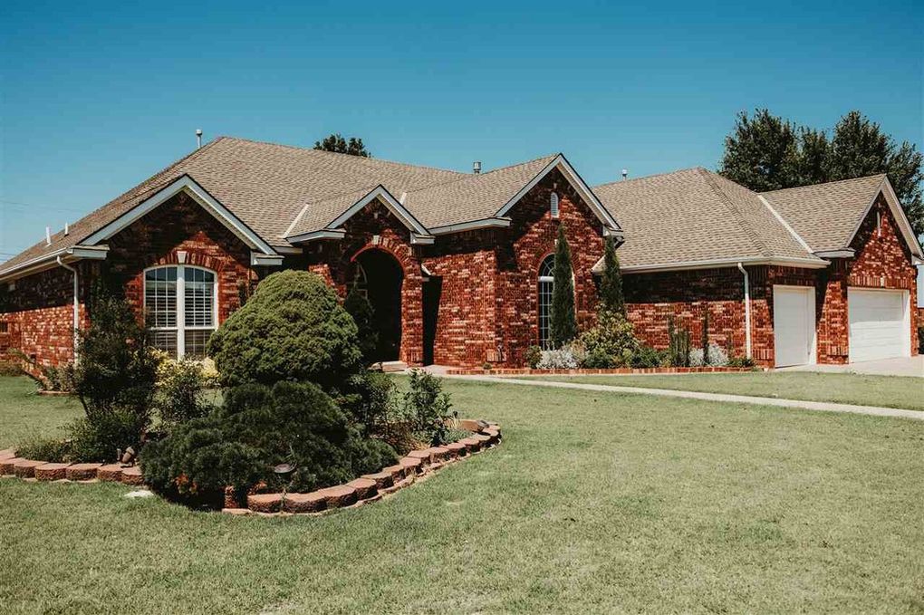 Listing 515 Chisholm Trl, Watonga OK 73772