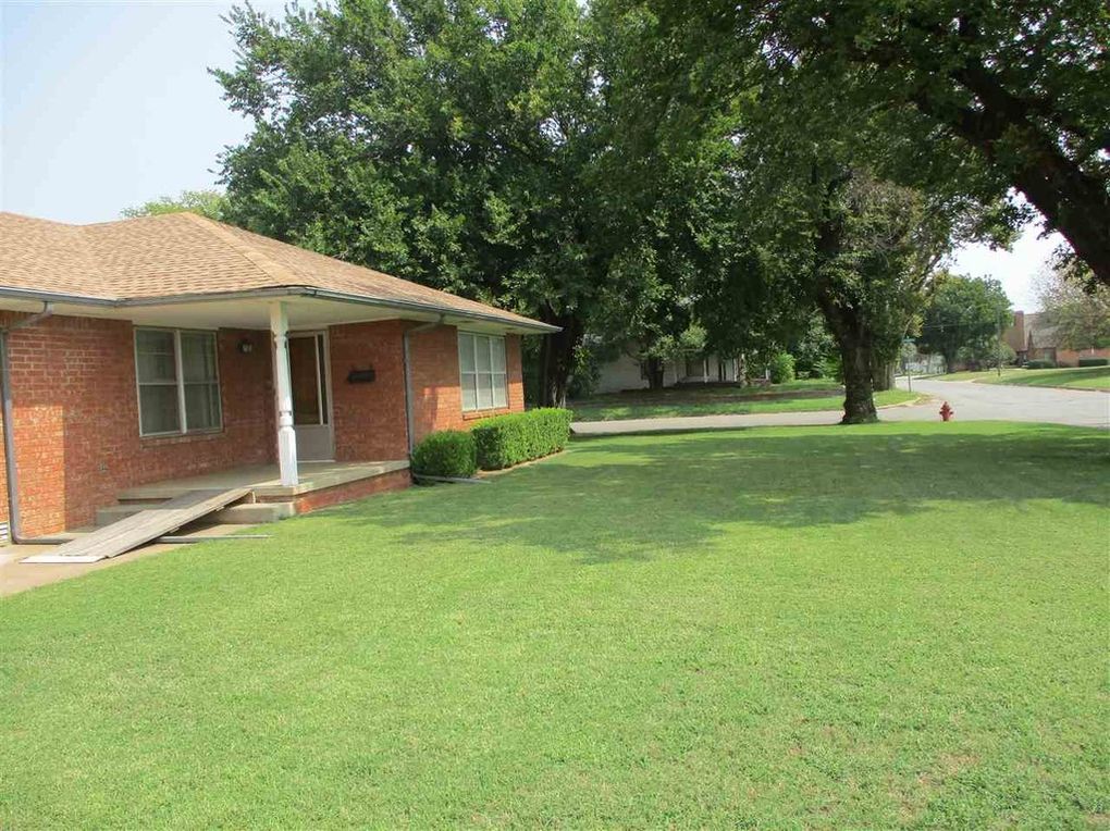 Listing 501 N Noble Ave, Watonga OK 73772