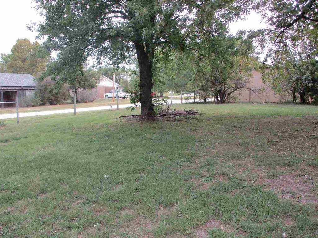 Listing 104 S Pine St, Longdale OK 73755