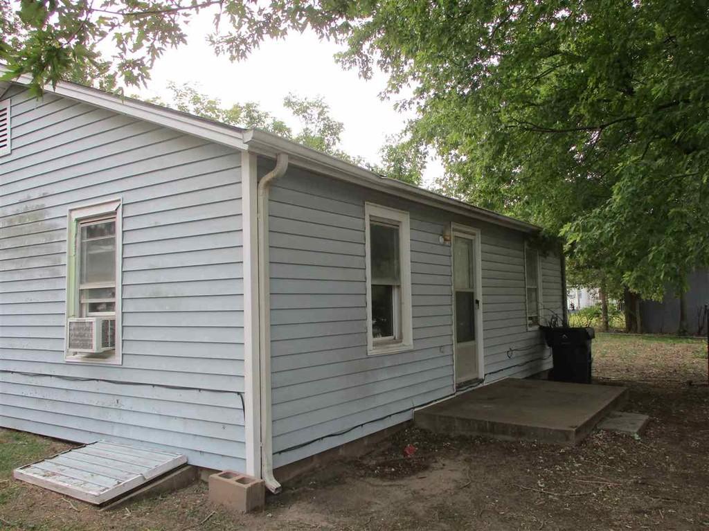 Listing 104 S Pine St, Longdale OK 73755