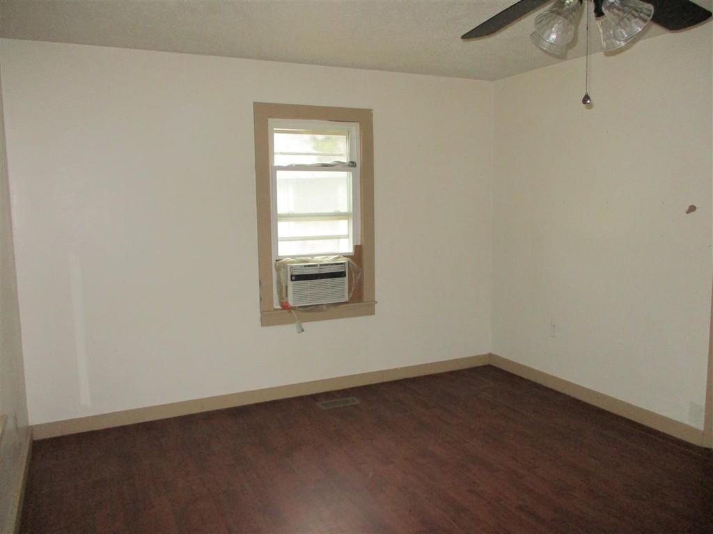 Listing 104 S Pine St, Longdale OK 73755