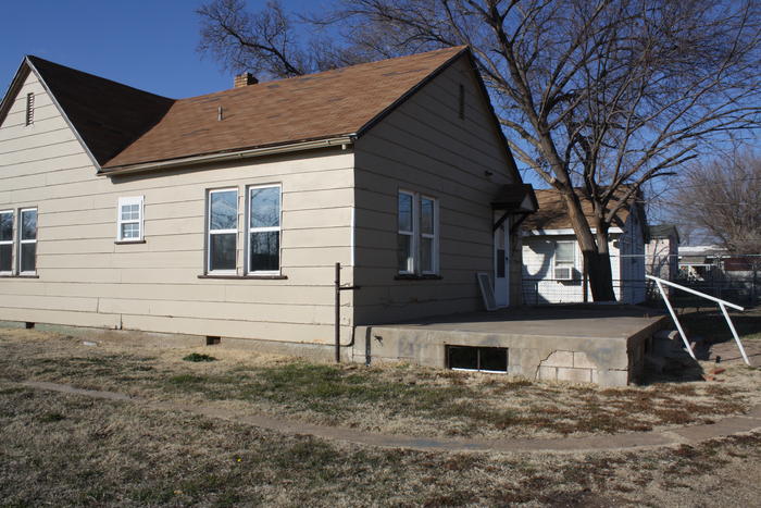 Listing photo 2