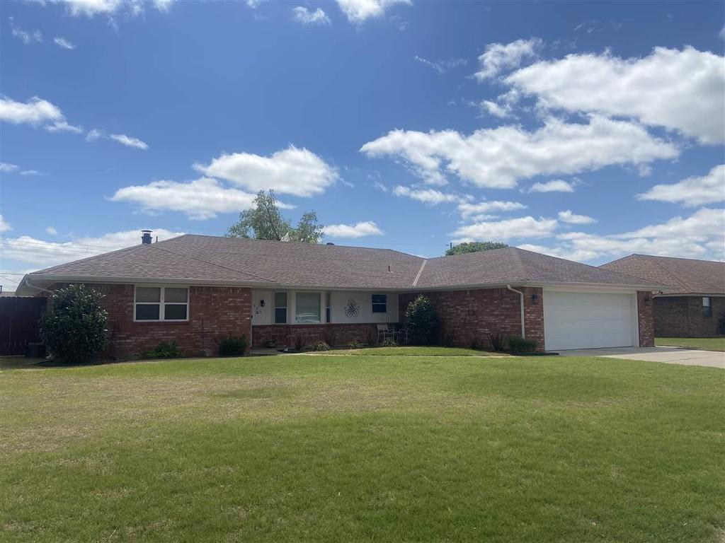 Listing 506 Sunset Dr, Watonga OK 73772