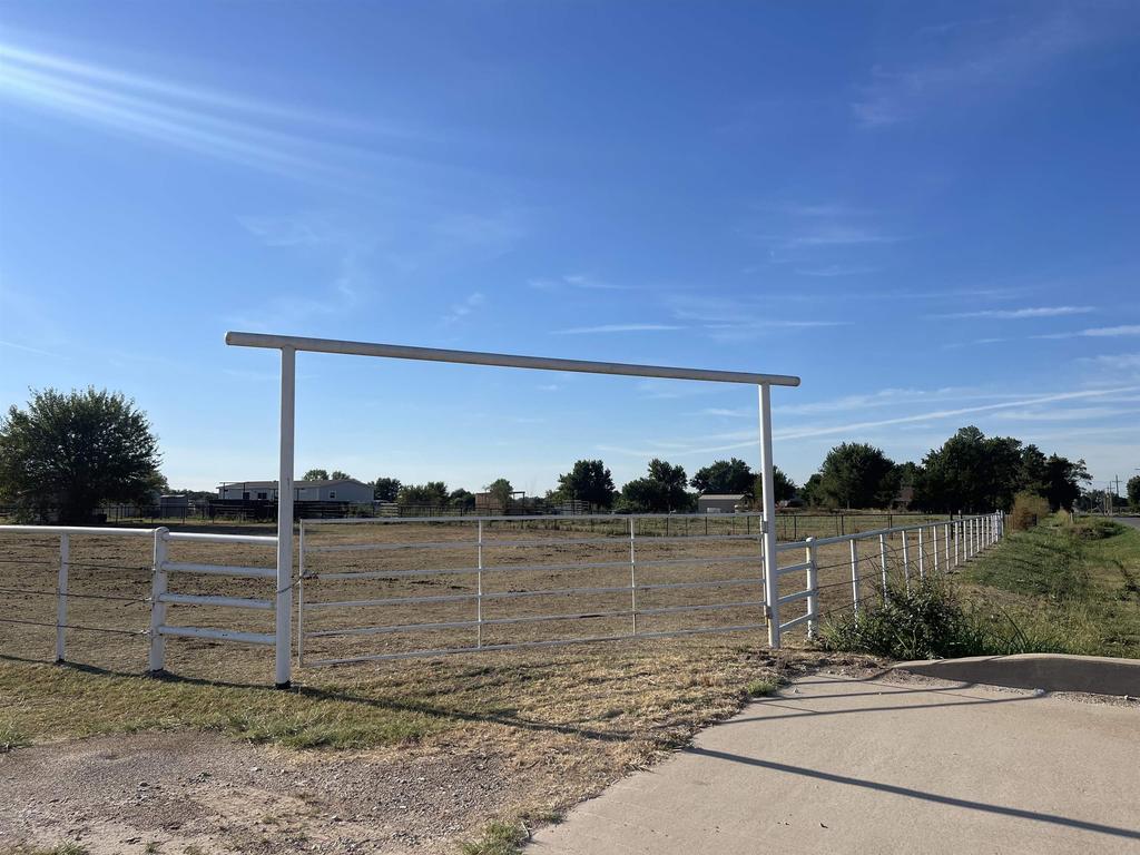 Listing 9 Country Ln, Watonga OK 73772