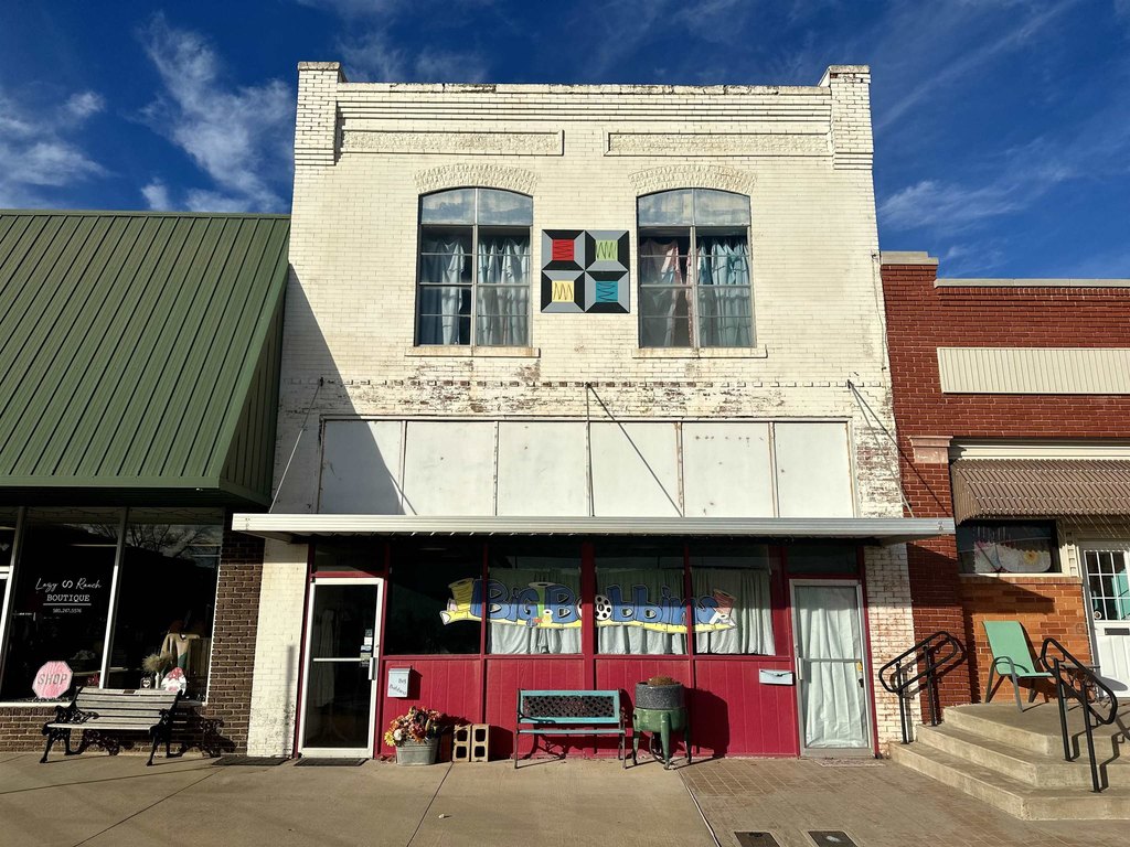 Listing 121 E Main St, Watonga OK 73772