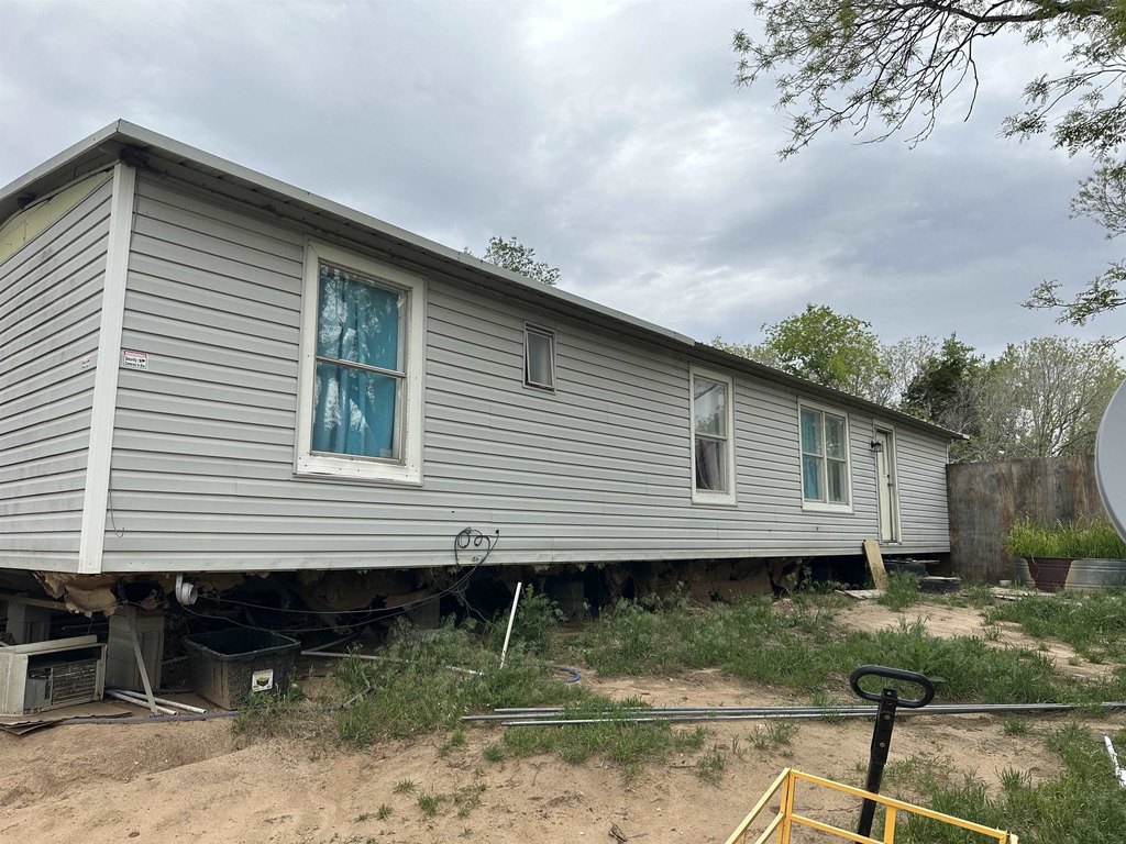 Listing 56777 S County Road 248, Longdale OK 73755